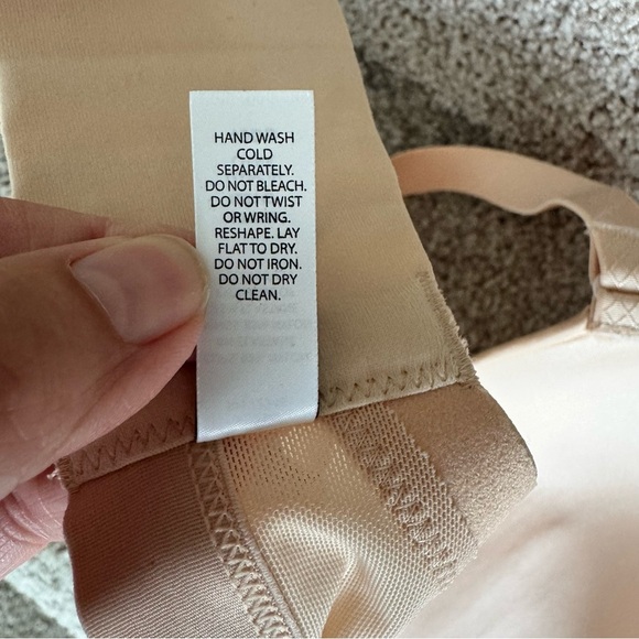 Paramour Lightly Lined Underwire Bra - Picture 6 of 6